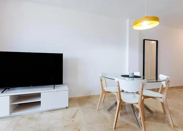 Sunny Ocean View 아파트 *